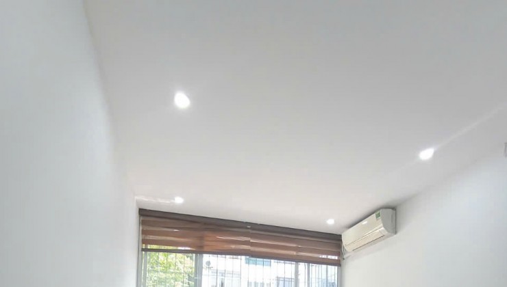 BÁN NHÀ TẬP THỂ KIM LIÊN - 2.45 TỶ - 45M2 - TRUNG TÂM ĐỐNG ĐA. SÔ ĐỎ CHÍNH CHỦ - PHÁP LÝ ĐẦY ĐỦ - SẴN SÀNG GIAO DỊCH.